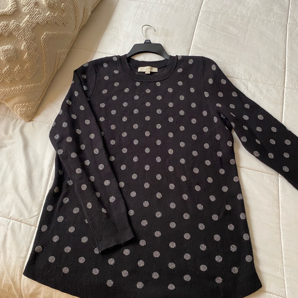 Woman’s holiday sweater size XL